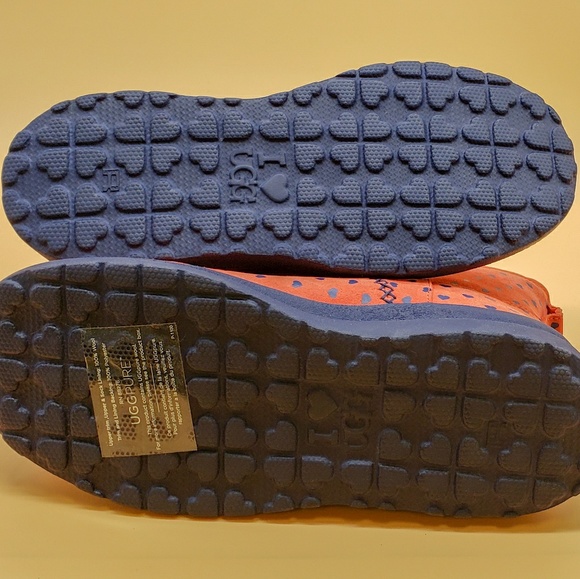 UGG boots orange-red heart. Women size 7 - Picture 3 of 8